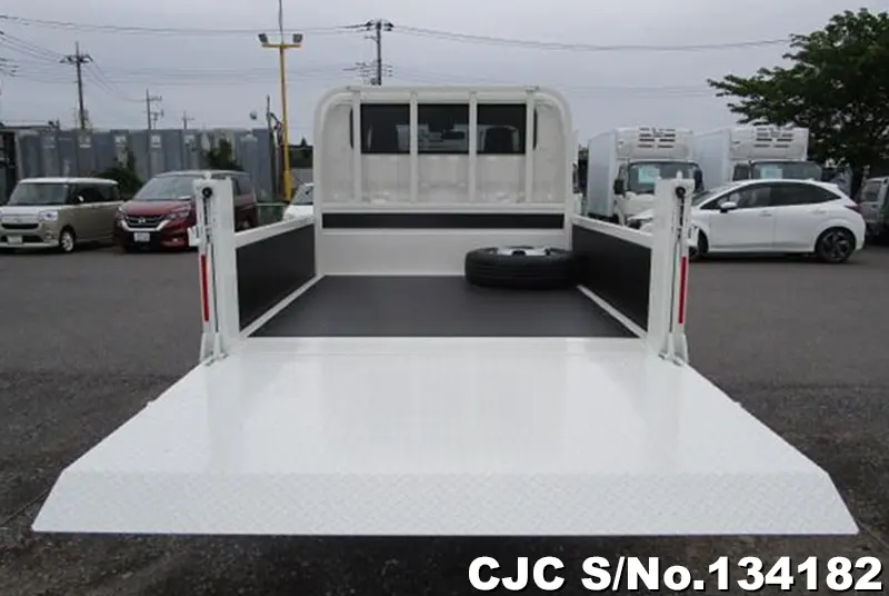 2025 Hino / Dutro Stock No. 134182