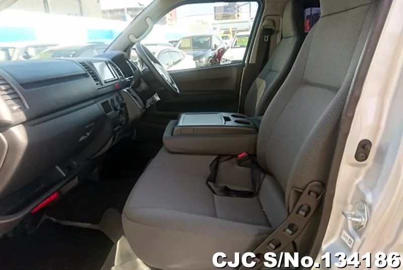 2020 Toyota / Hiace Stock No. 134186