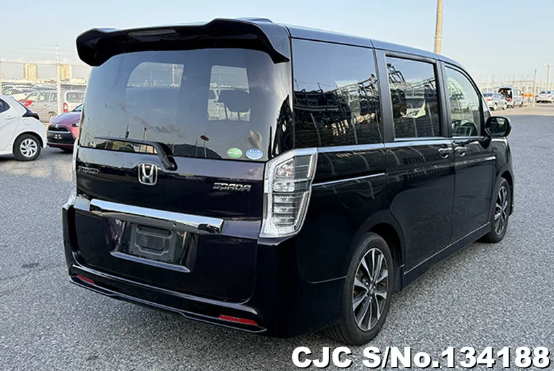 Honda Step Wagon in Purple for Sale Image 2