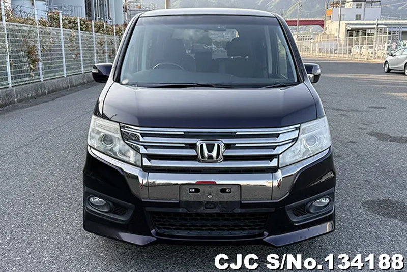 Honda Step Wagon in Purple for Sale Image 4