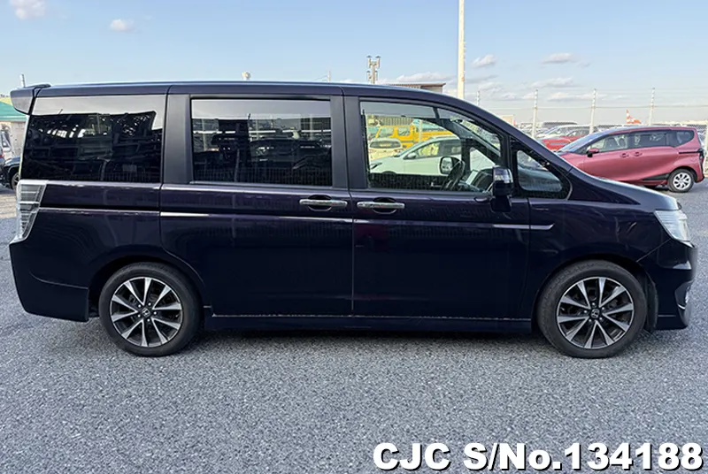 Honda Step Wagon in Purple for Sale Image 6