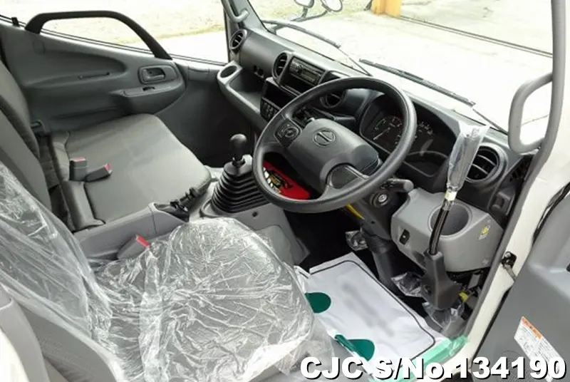 2025 Hino / Dutro Stock No. 134190