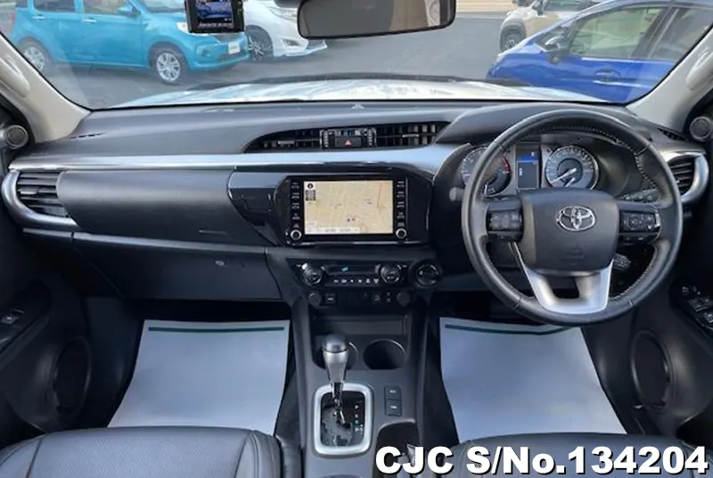 Toyota Hilux in White for Sale Image 5