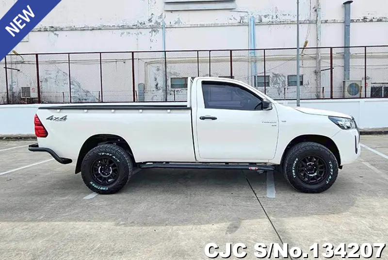 2022 Toyota / Hilux / Revo Stock No. 134207