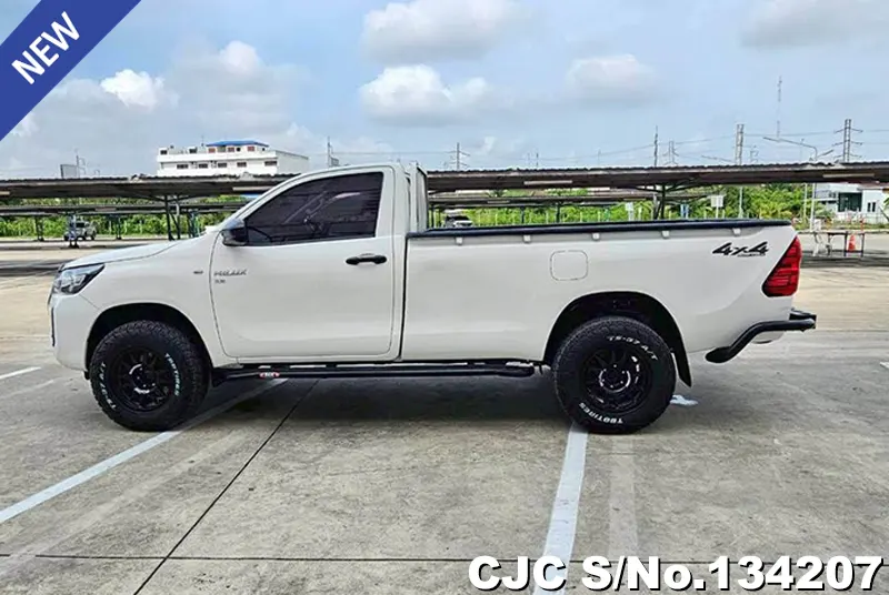 2022 Toyota / Hilux / Revo Stock No. 134207