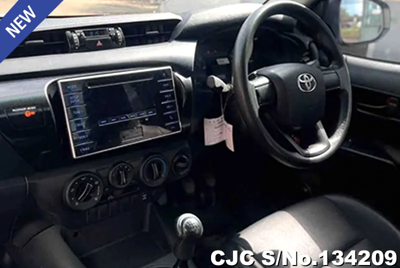 2017 Toyota / Hilux / Revo Stock No. 134209