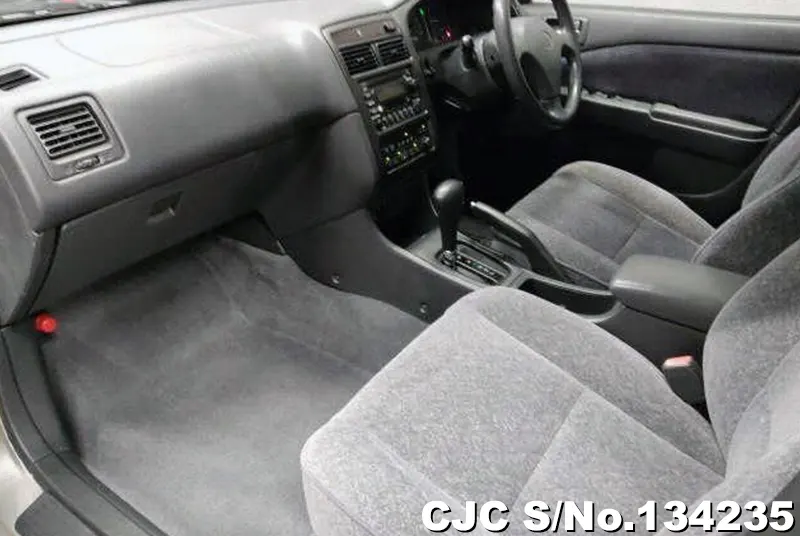 2001 Toyota / Carina Stock No. 134235