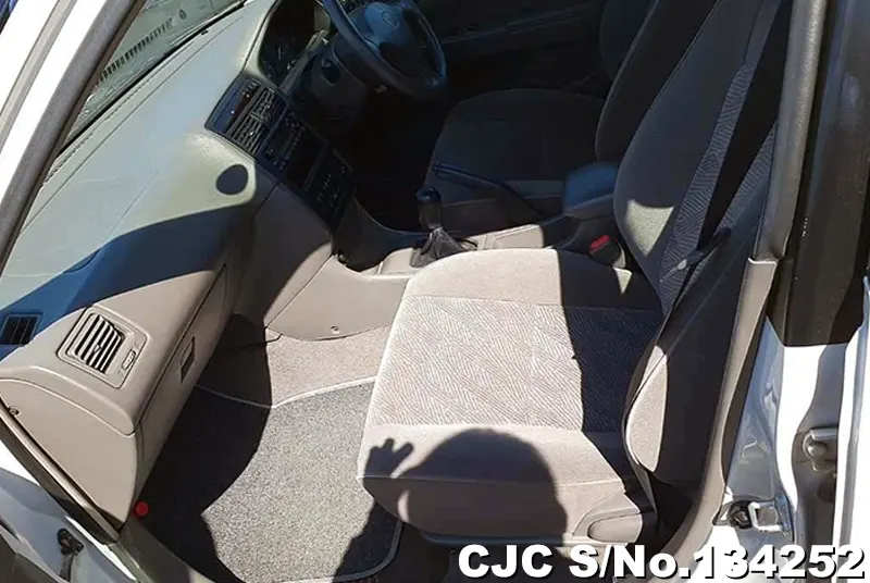 2001 Toyota / Corona Premio Stock No. 134252