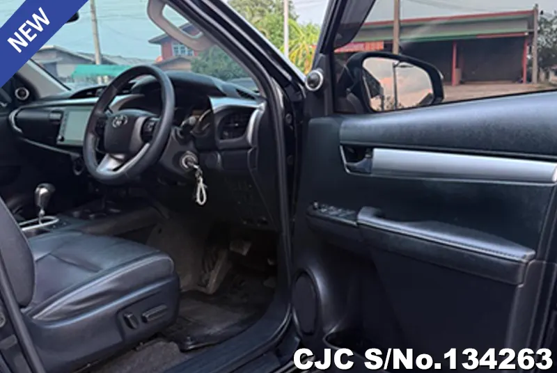 2023 Toyota / Hilux / Revo Stock No. 134263