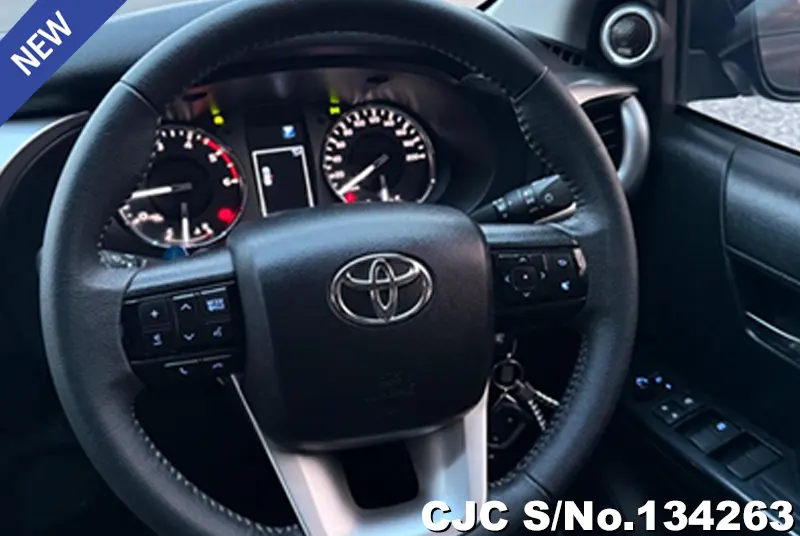 2023 Toyota / Hilux / Revo Stock No. 134263