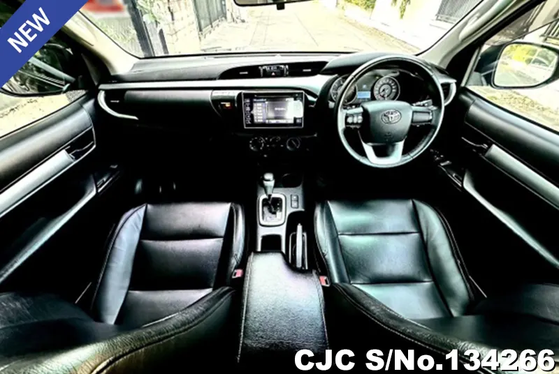 2019 Toyota / Hilux / Revo Stock No. 134266