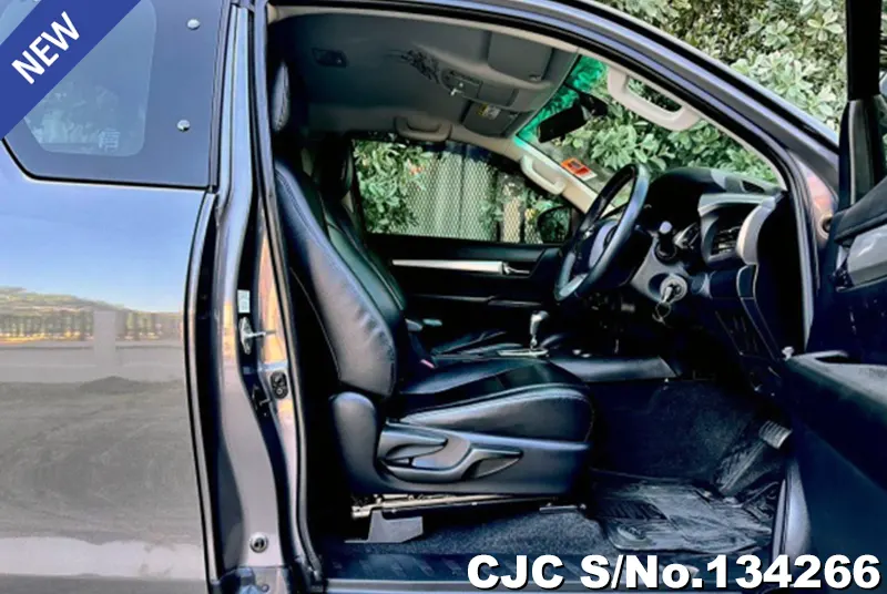 2019 Toyota / Hilux / Revo Stock No. 134266