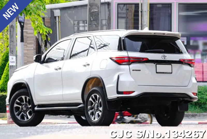 2022 Toyota / Fortuner Stock No. 134267