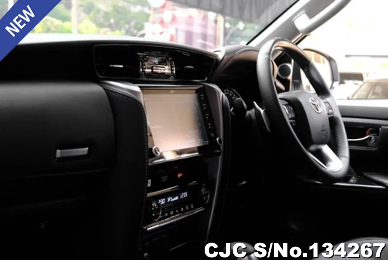 2022 Toyota / Fortuner Stock No. 134267