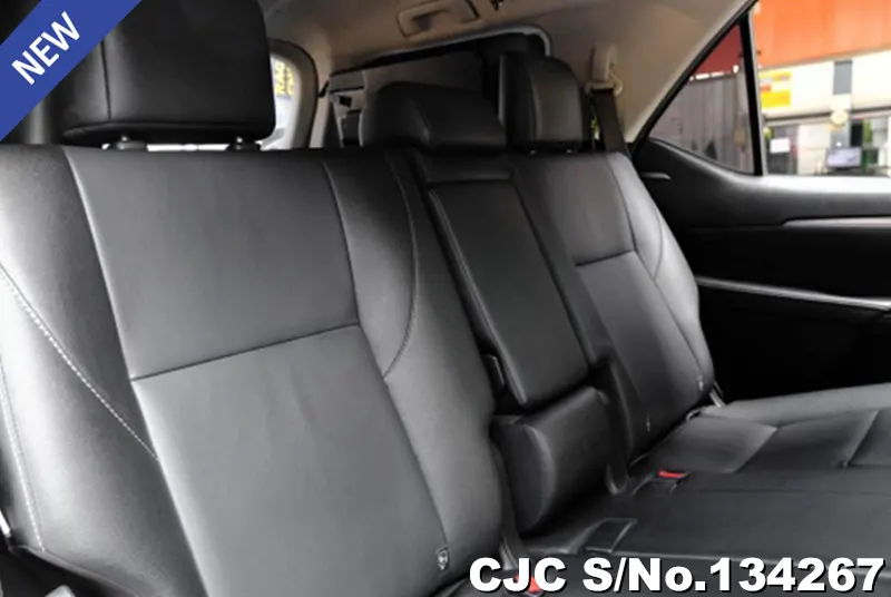 2022 Toyota / Fortuner Stock No. 134267