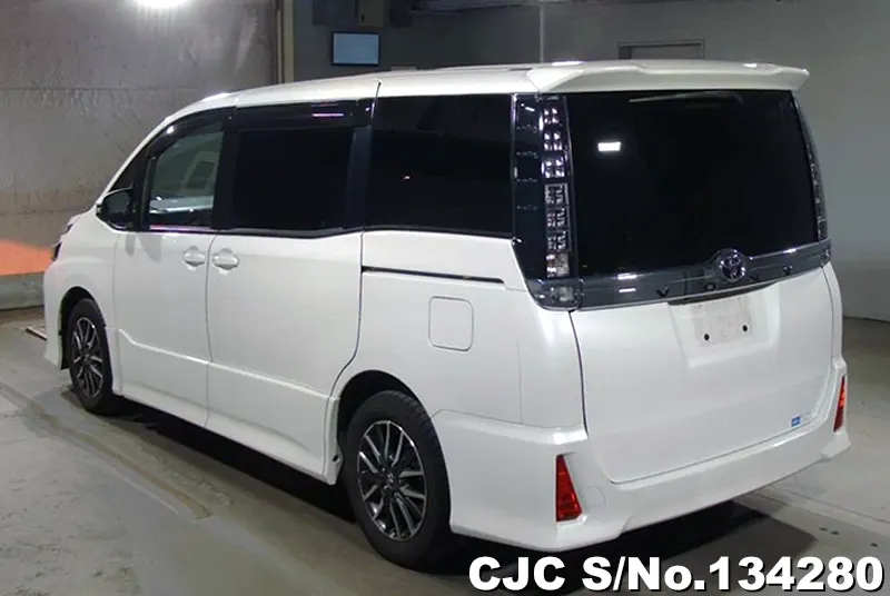 2016 Toyota / Voxy Stock No. 134280