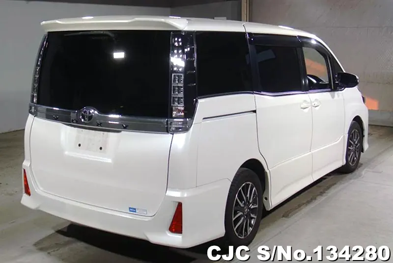 2016 Toyota / Voxy Stock No. 134280