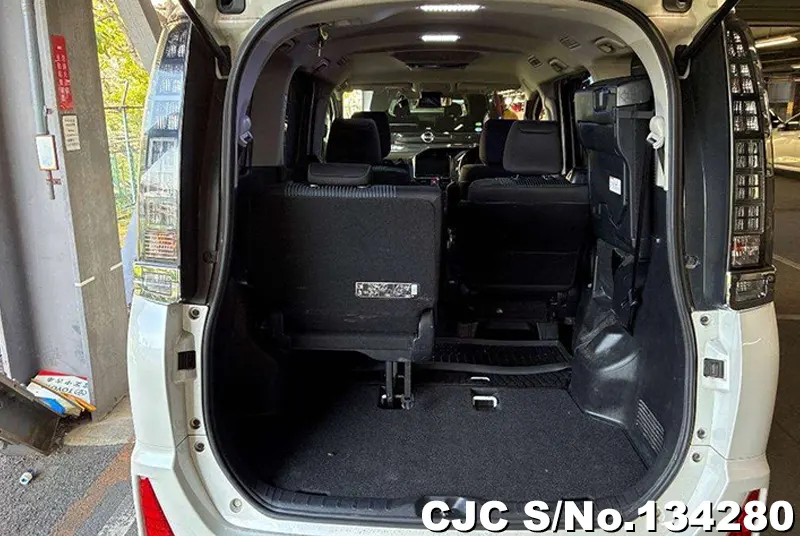 2016 Toyota / Voxy Stock No. 134280