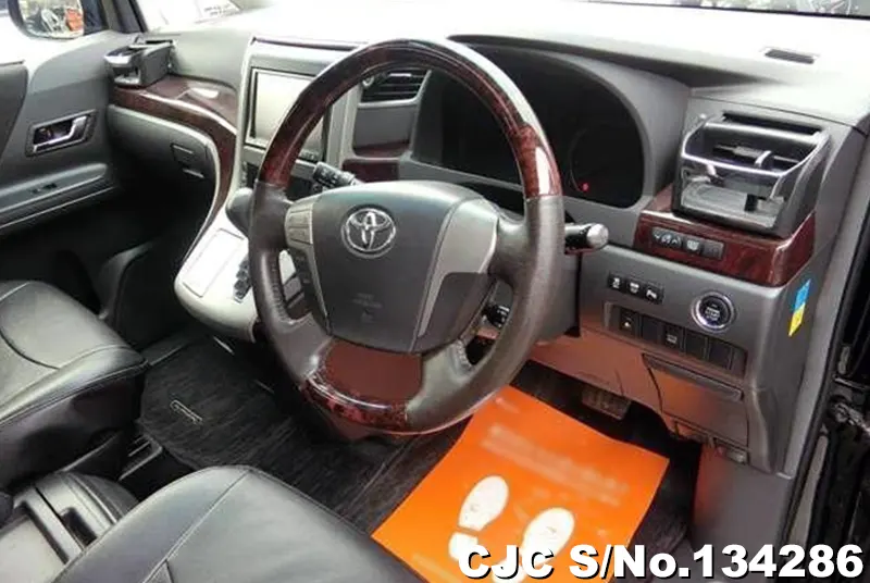 2012 Toyota / Alphard Stock No. 134286