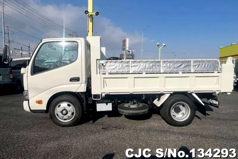 2025 Hino / Dutro Stock No. 134293
