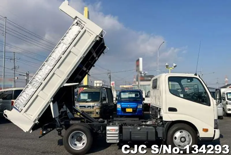 2025 Hino / Dutro Stock No. 134293