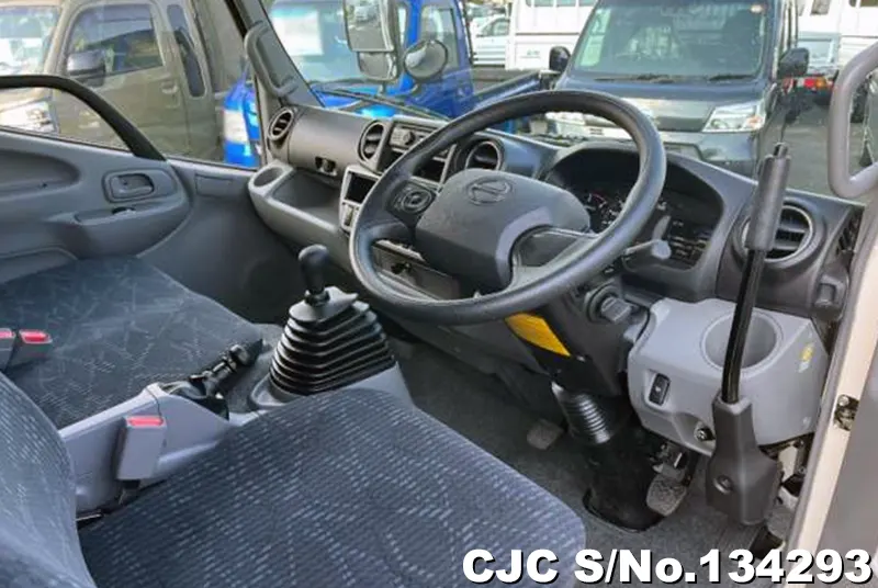 2025 Hino / Dutro Stock No. 134293