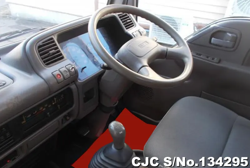 1993 Isuzu / Elf Stock No. 134295