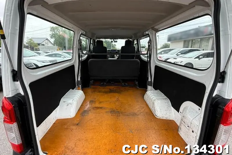 2019 Nissan / Caravan Stock No. 134301