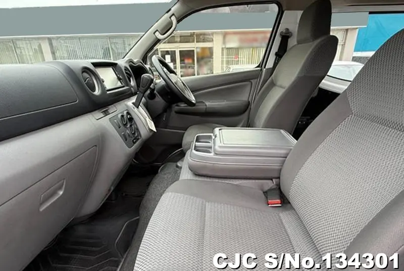 2019 Nissan / Caravan Stock No. 134301