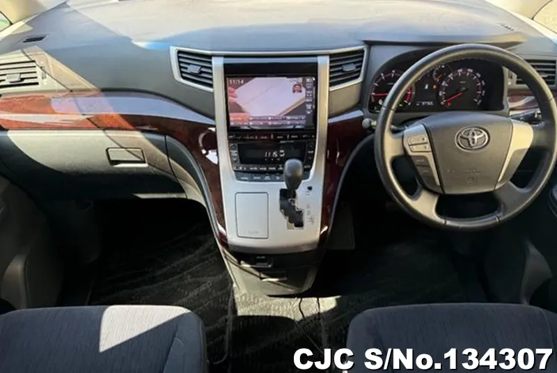 2013 Toyota / Alphard Stock No. 134307