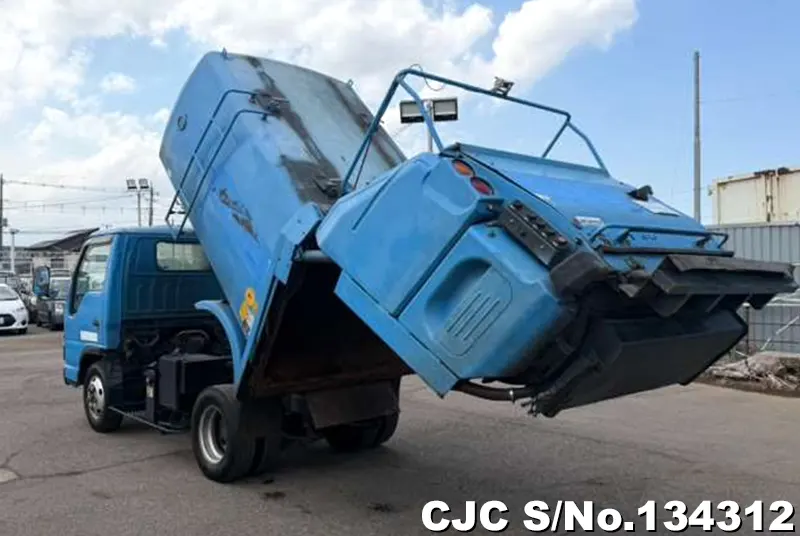 2004 Isuzu / Elf Stock No. 134312