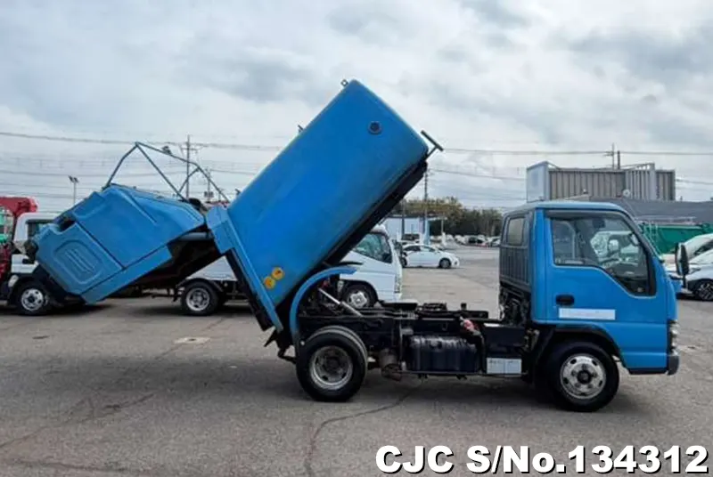 2004 Isuzu / Elf Stock No. 134312