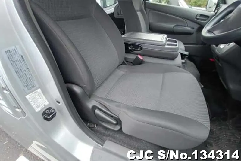 2020 Nissan / Caravan Stock No. 134314