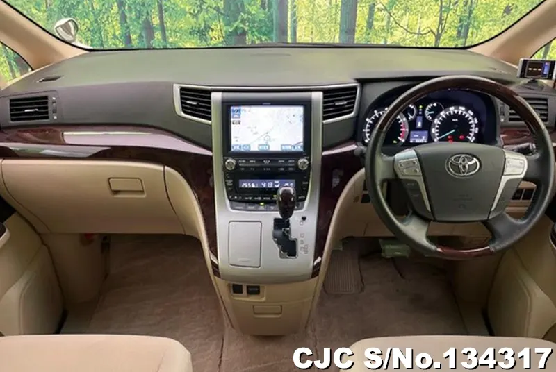 2013 Toyota / Alphard Stock No. 134317