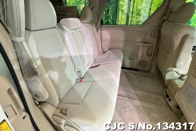 2013 Toyota / Alphard Stock No. 134317