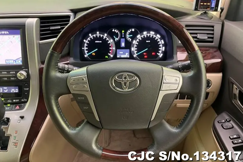 2013 Toyota / Alphard Stock No. 134317