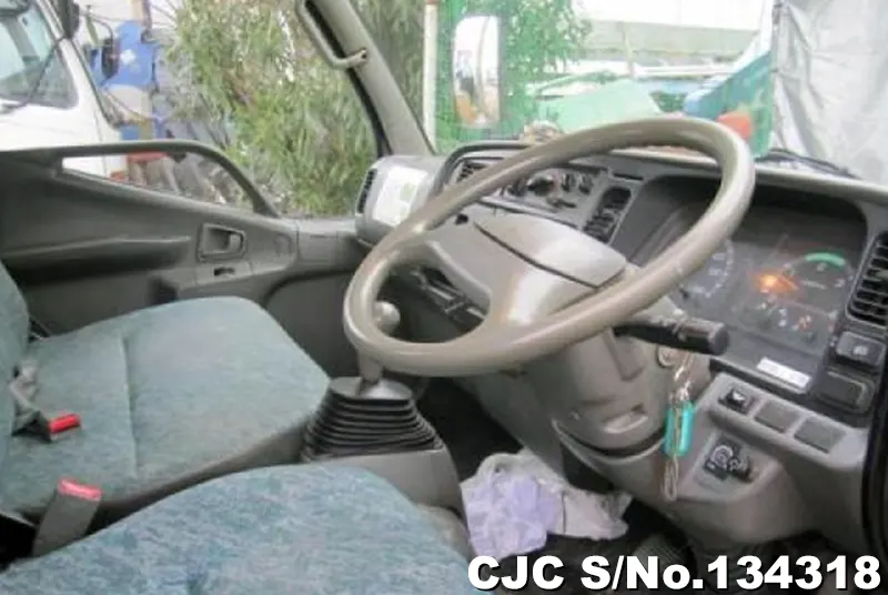 2002 Mitsubishi / Canter Stock No. 134318