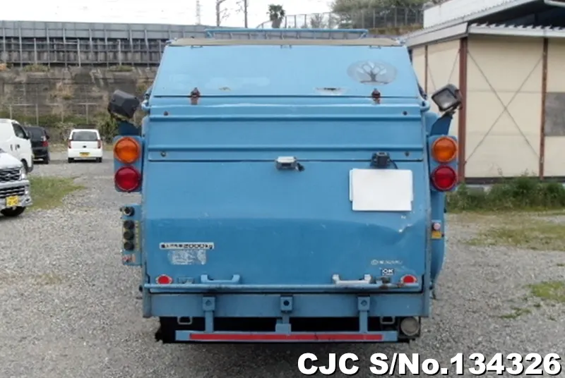 2005 Isuzu / Elf Stock No. 134326