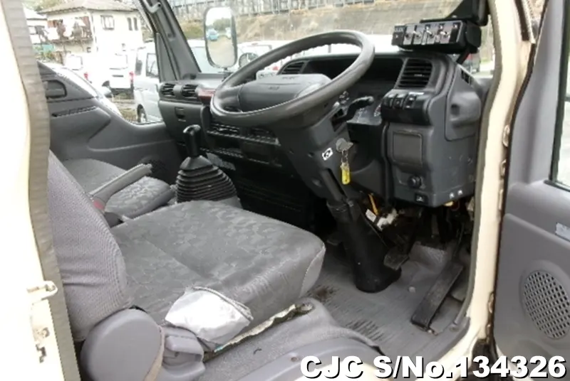 2005 Isuzu / Elf Stock No. 134326