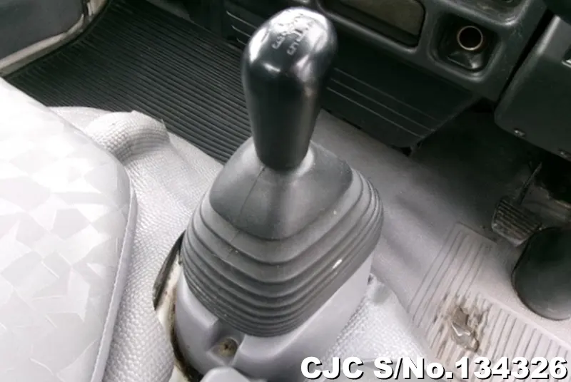 2005 Isuzu / Elf Stock No. 134326