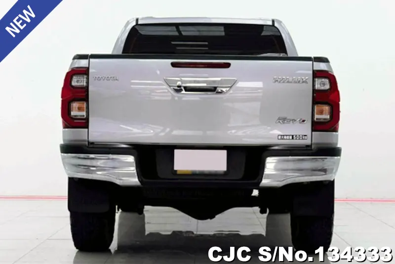 Toyota Hilux in Gray for Sale Image 2