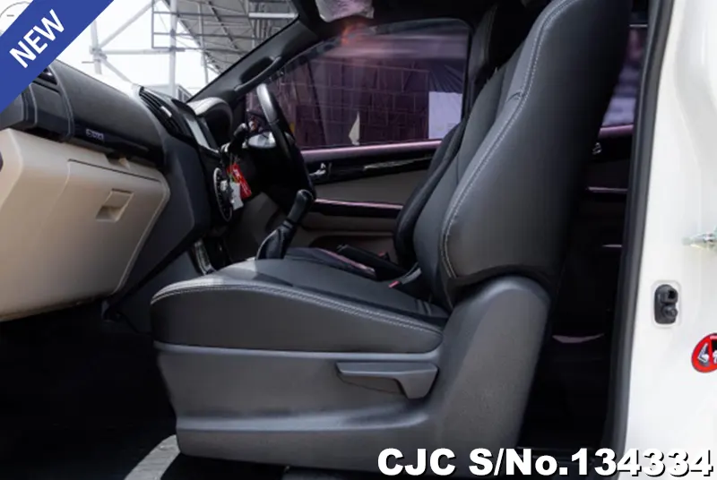 Isuzu D-Max in White for Sale Image 6