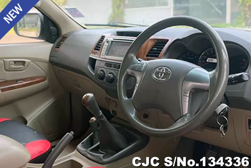 Toyota Hilux in Silver for Sale Image 7