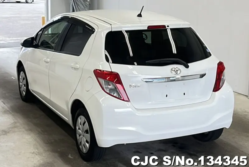 2013 Toyota / Vitz Stock No. 134345