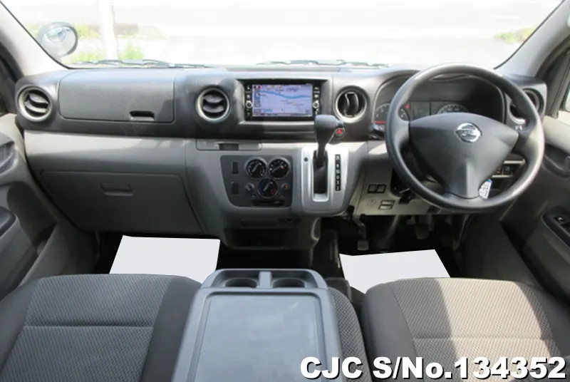 2019 Nissan / Caravan Stock No. 134352