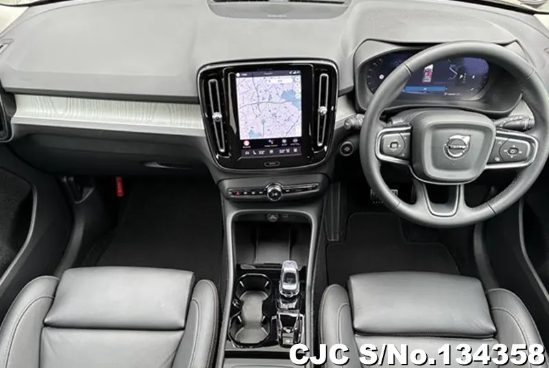 2025 Volvo / XC40 Stock No. 134358