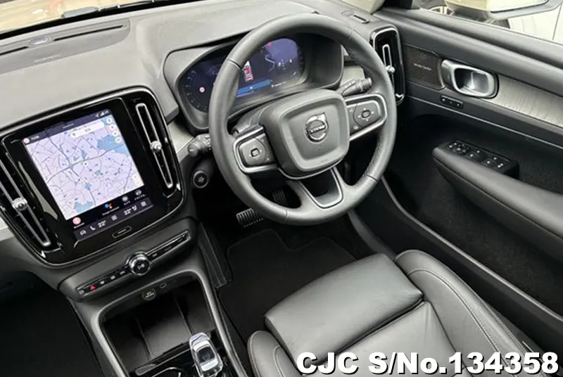 2025 Volvo / XC40 Stock No. 134358
