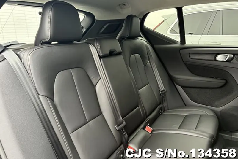 2025 Volvo / XC40 Stock No. 134358