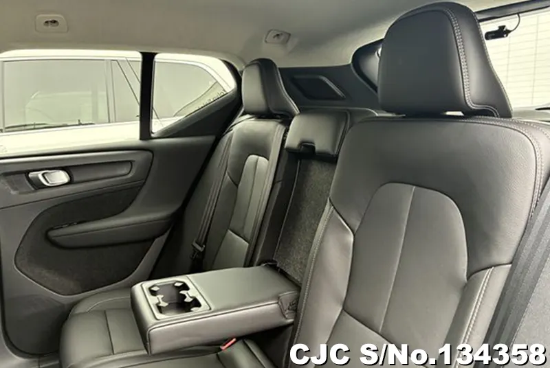2025 Volvo / XC40 Stock No. 134358