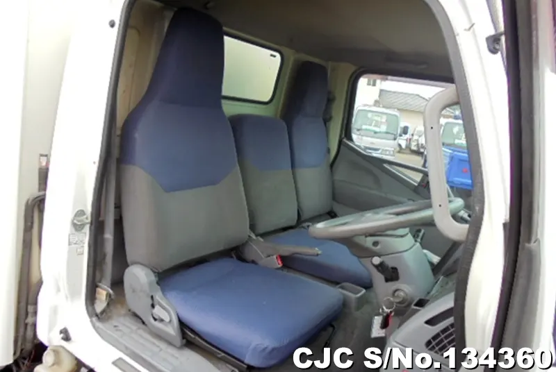 2010 Mitsubishi / Canter Stock No. 134360